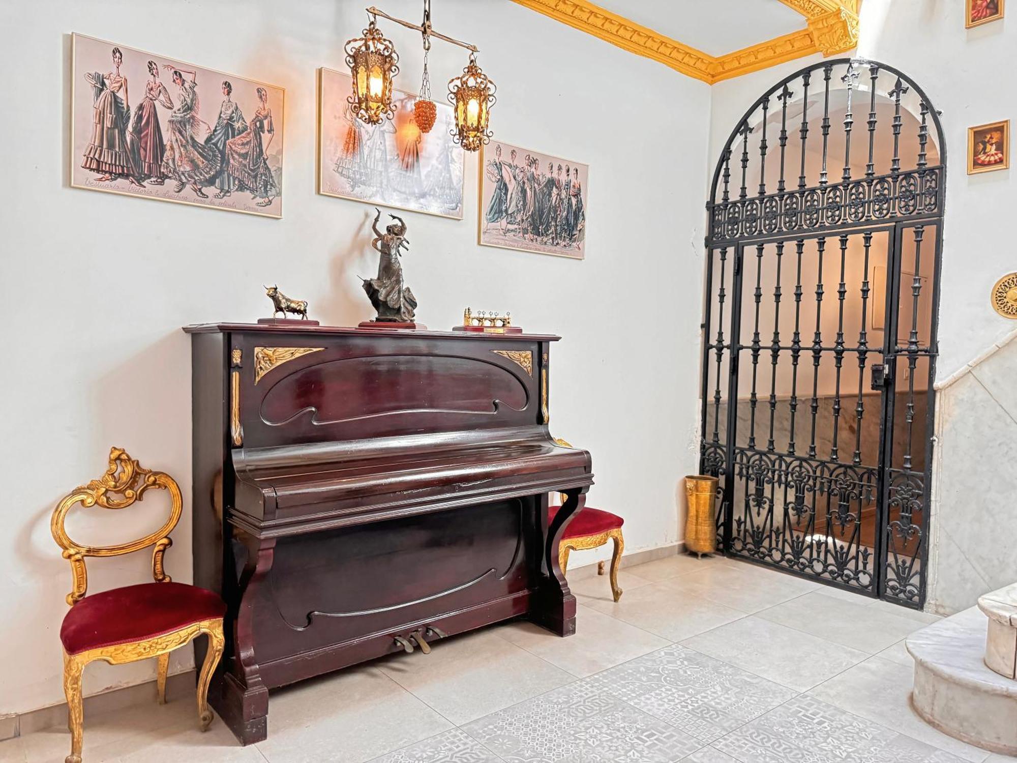 Palace House Hercules - Apartments เซบีญา ภายนอก รูปภาพ